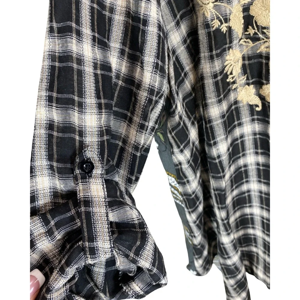 Andree by UNIT Plaid Floral Embroidered Long Tunic Top L Boho Paisley Lagenlook